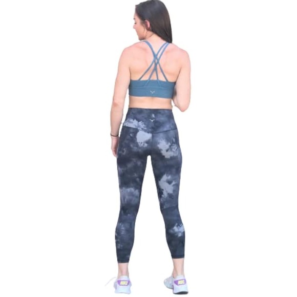 Athletic Stretch Capri Leggings W Pockets - Picture 2 of 6